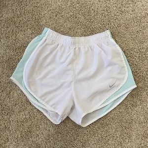 Nike Tempo Shorts - White - Small